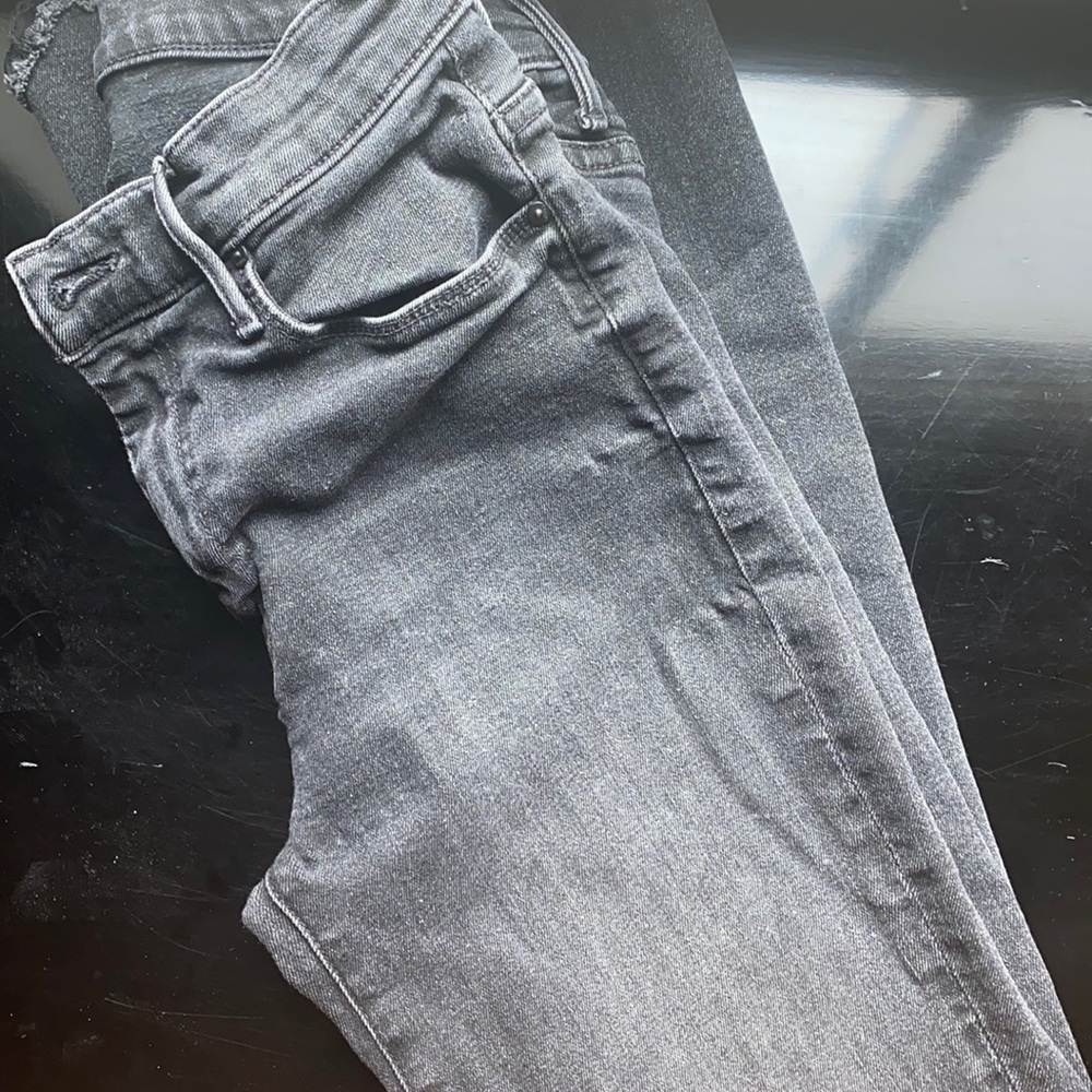 Mother Jeans the weekender fray size 26